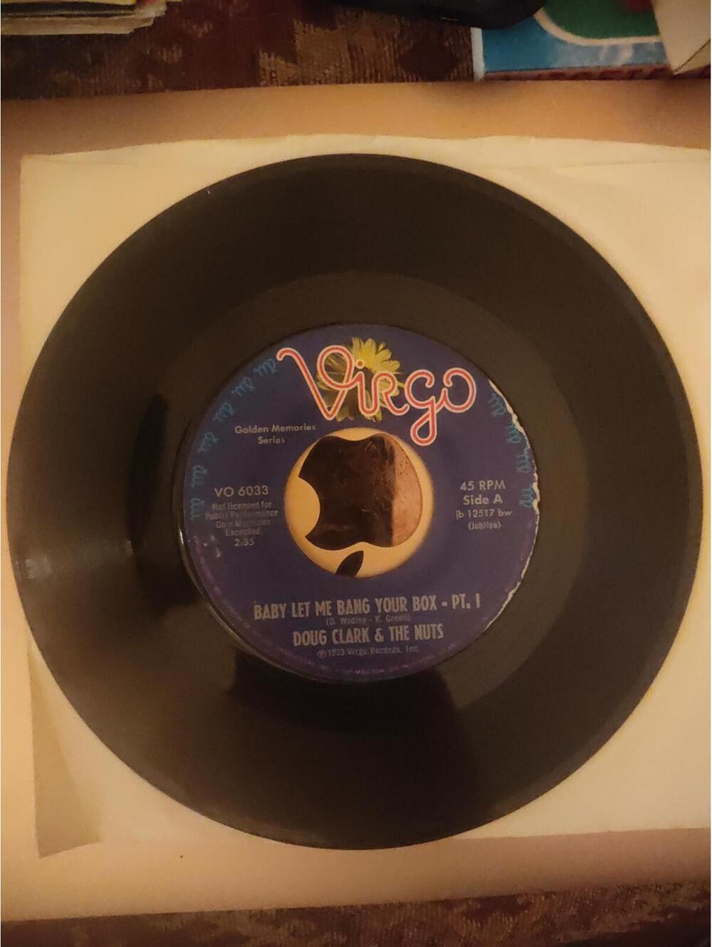 Doug Clark & the Nuts-baby let me bang your box -vinyl 45 NM